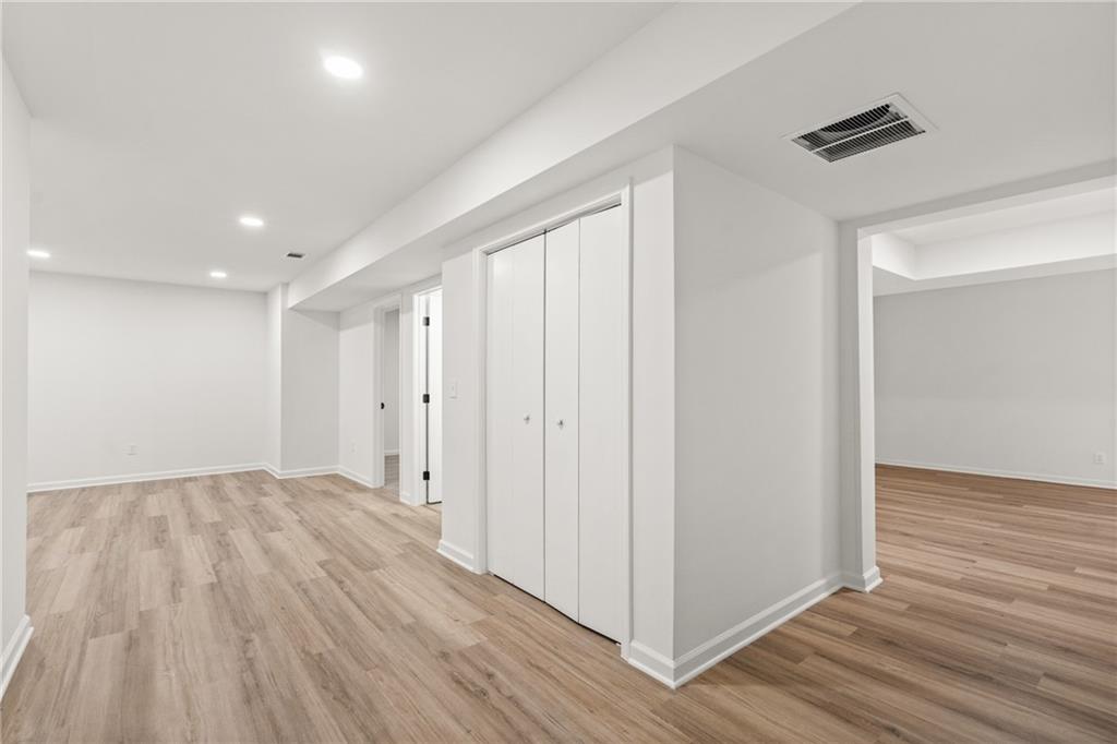 2626 Shadow Woods Circle NE