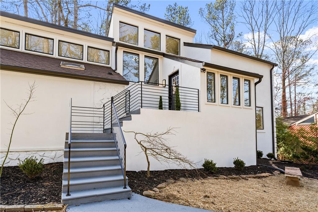 2626 Shadow Woods Circle NE