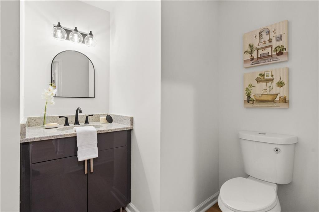 2626 Shadow Woods Circle NE