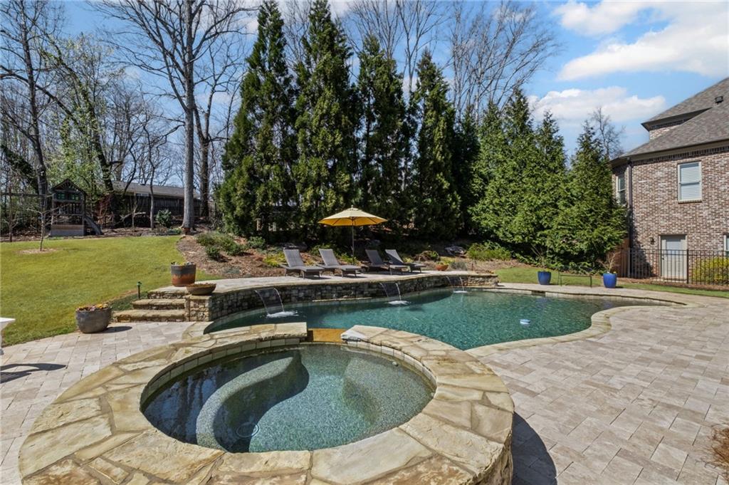 3323 Acorn Falls Drive