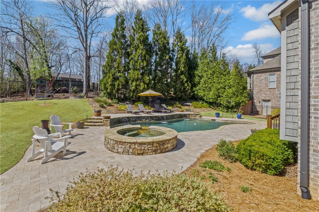 3323 Acorn Falls Drive