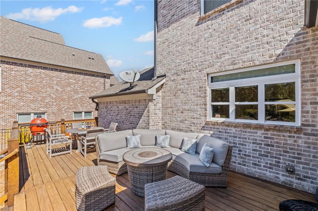 3323 Acorn Falls Drive