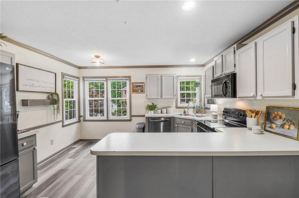 1945 Wenlok Trail NE