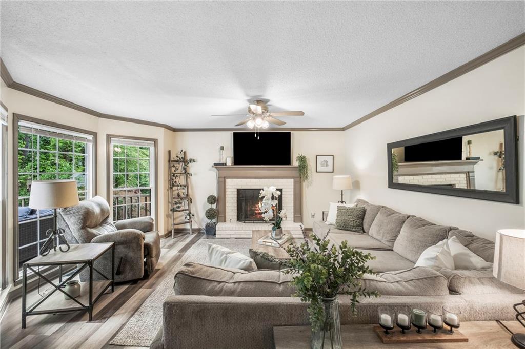 1945 Wenlok Trail NE