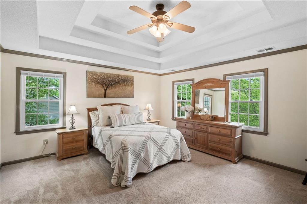 1945 Wenlok Trail NE