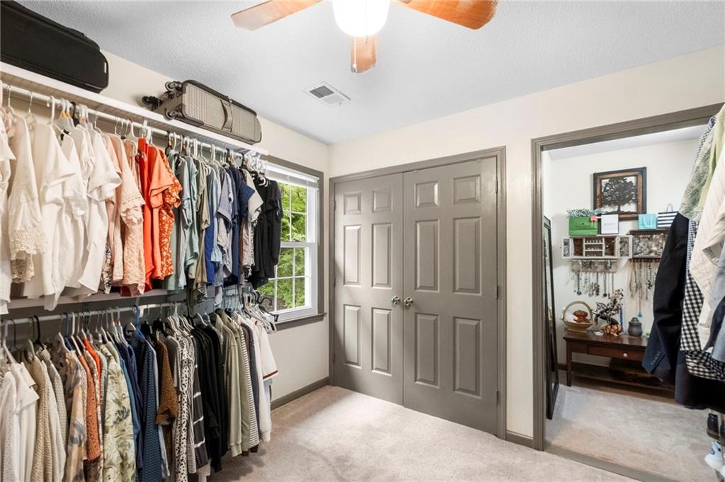 1945 Wenlok Trail NE