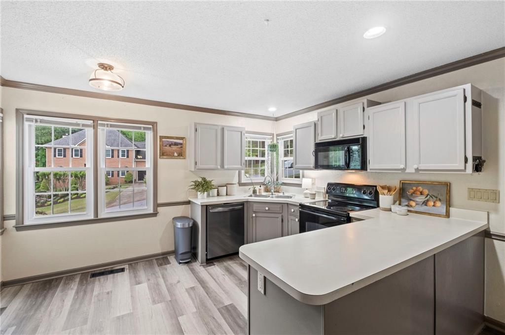 1945 Wenlok Trail NE