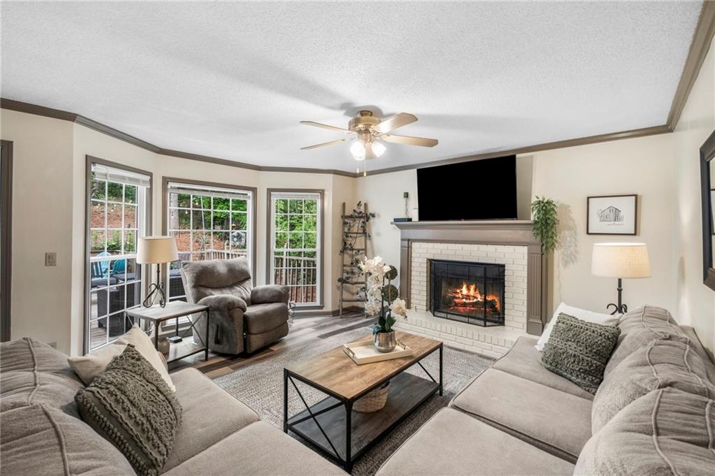 1945 Wenlok Trail NE