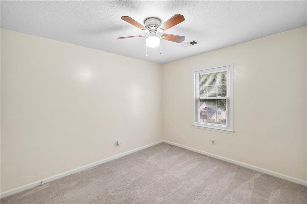 1945 Wenlok Trail NE