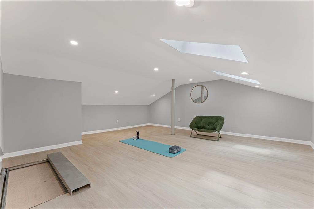 1088 Riverbend Club Drive SE