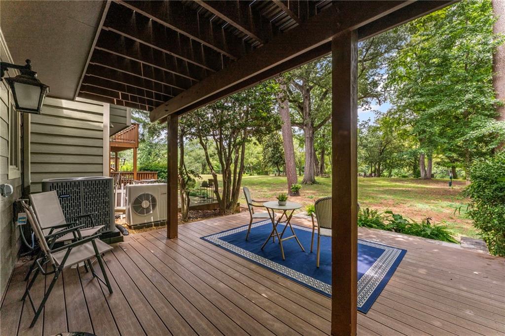 1088 Riverbend Club Drive SE