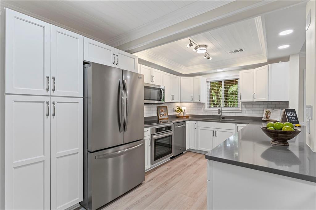 1088 Riverbend Club Drive SE