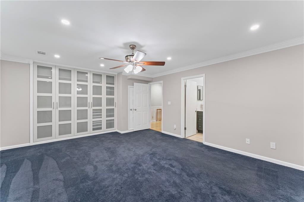 1088 Riverbend Club Drive SE