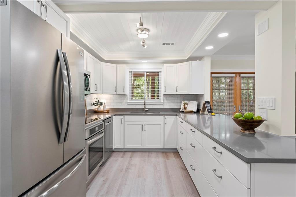 1088 Riverbend Club Drive SE