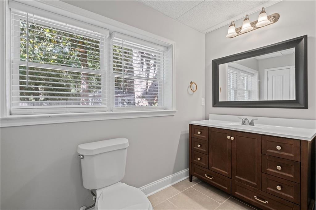 1811 Tilliewood Trail NE