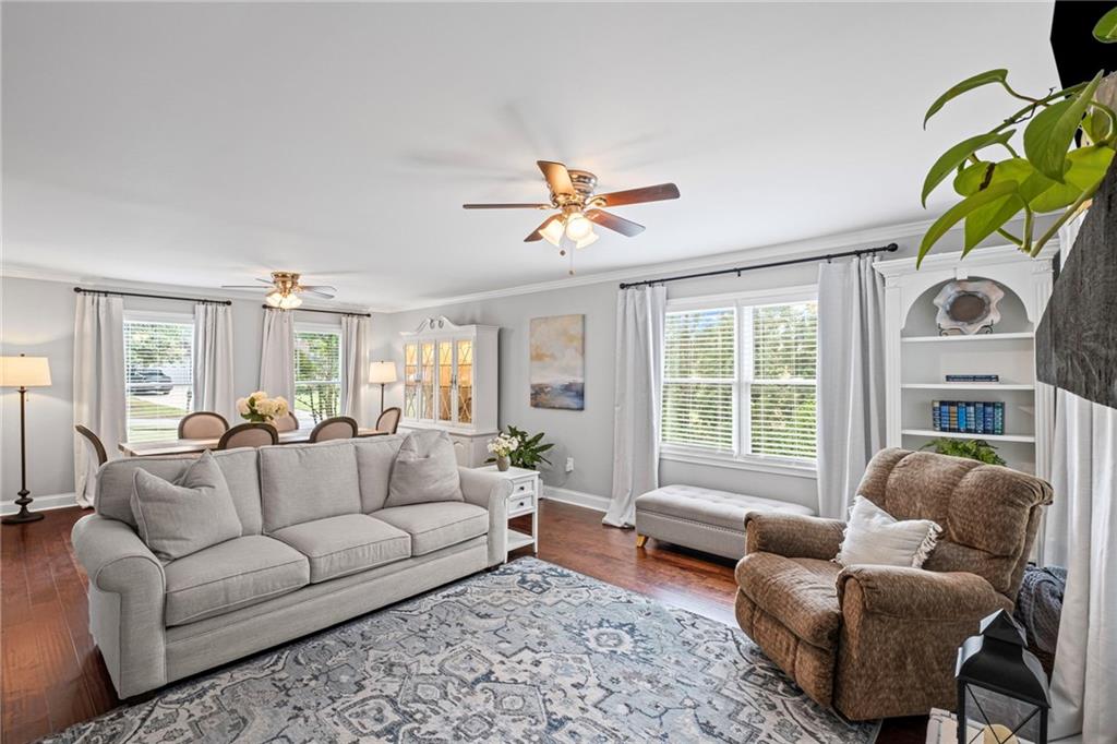 1811 Tilliewood Trail NE