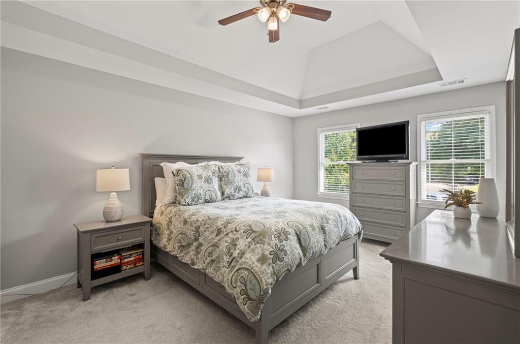 1811 Tilliewood Trail NE