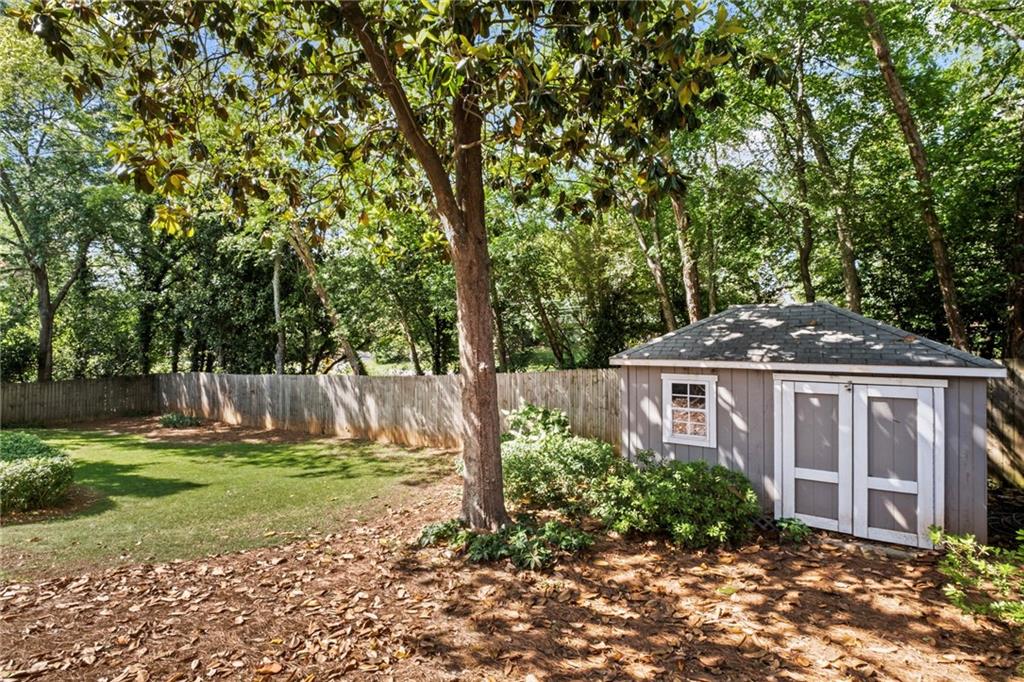 1811 Tilliewood Trail NE