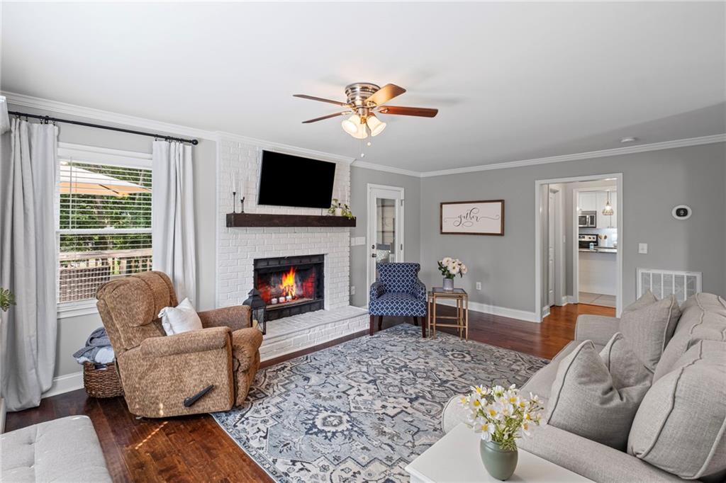 1811 Tilliewood Trail NE