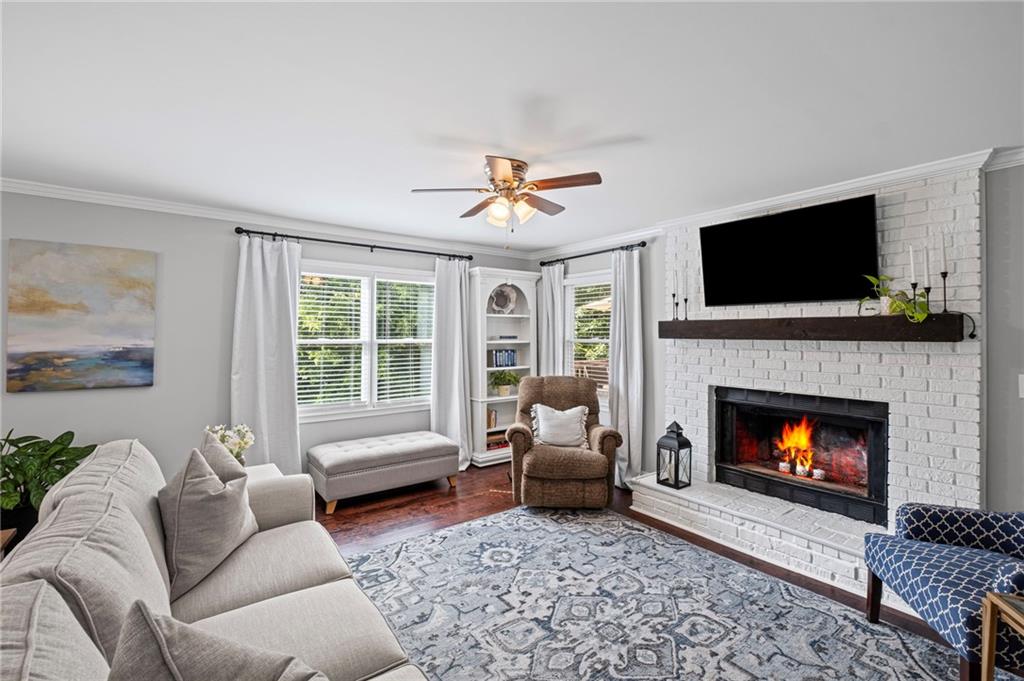 1811 Tilliewood Trail NE