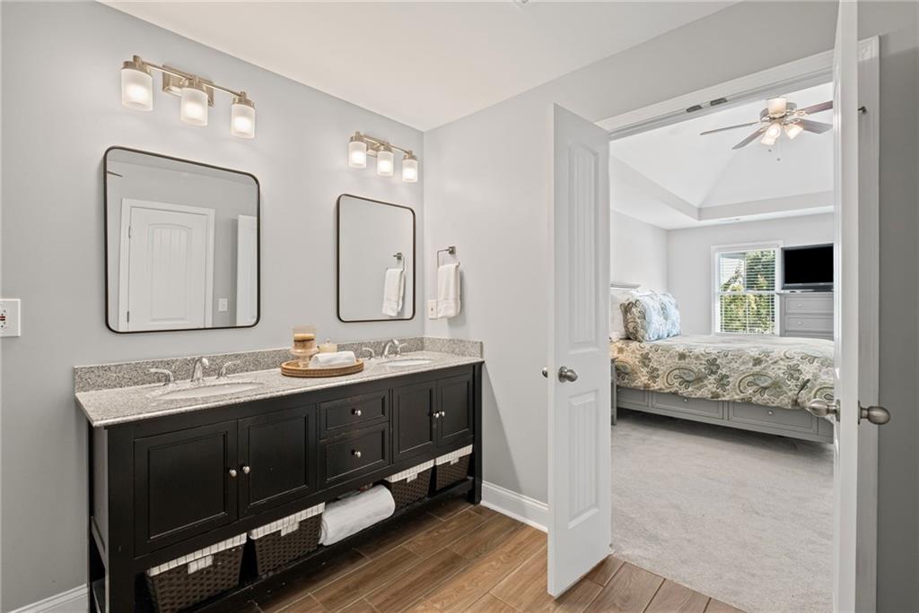 1811 Tilliewood Trail NE