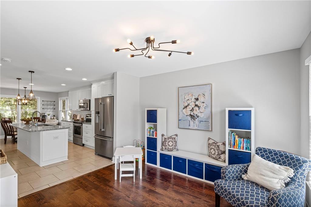 1811 Tilliewood Trail NE