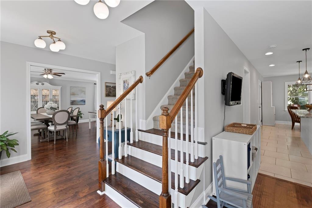 1811 Tilliewood Trail NE