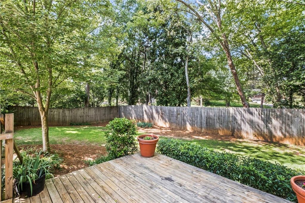 1811 Tilliewood Trail NE