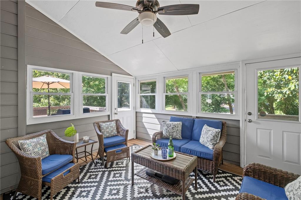 1811 Tilliewood Trail NE