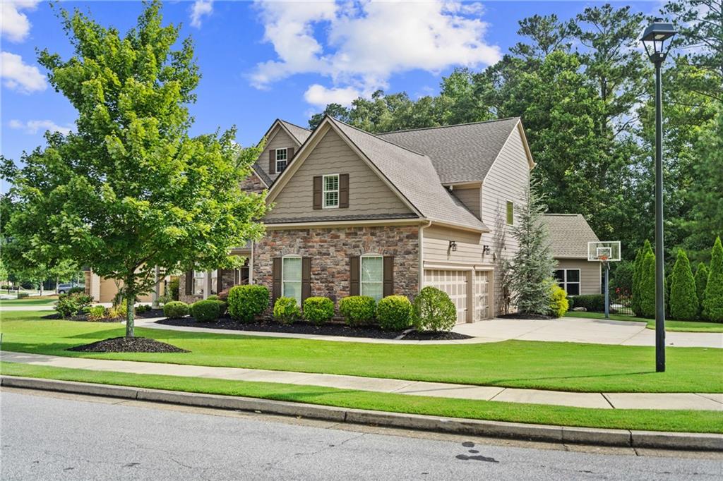 134 Lakestone Parkway