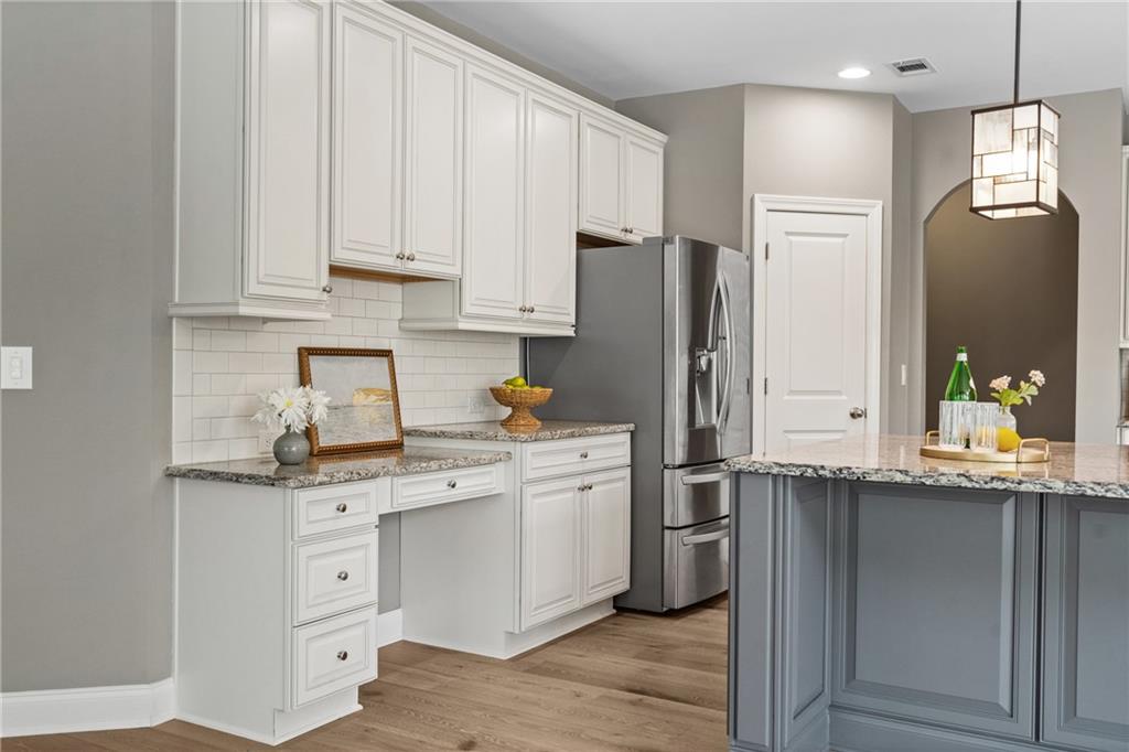 134 Lakestone Parkway