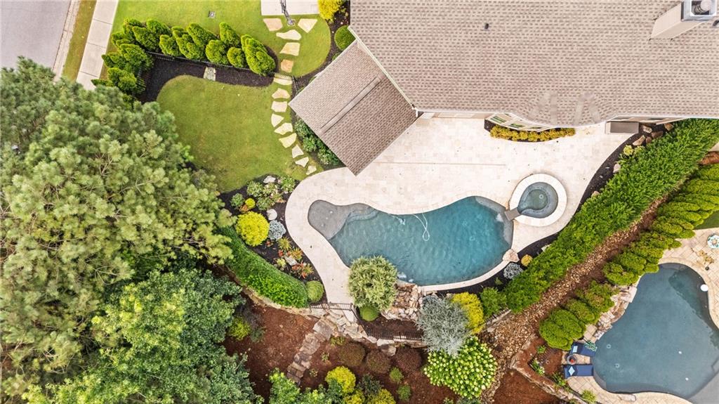 134 Lakestone Parkway