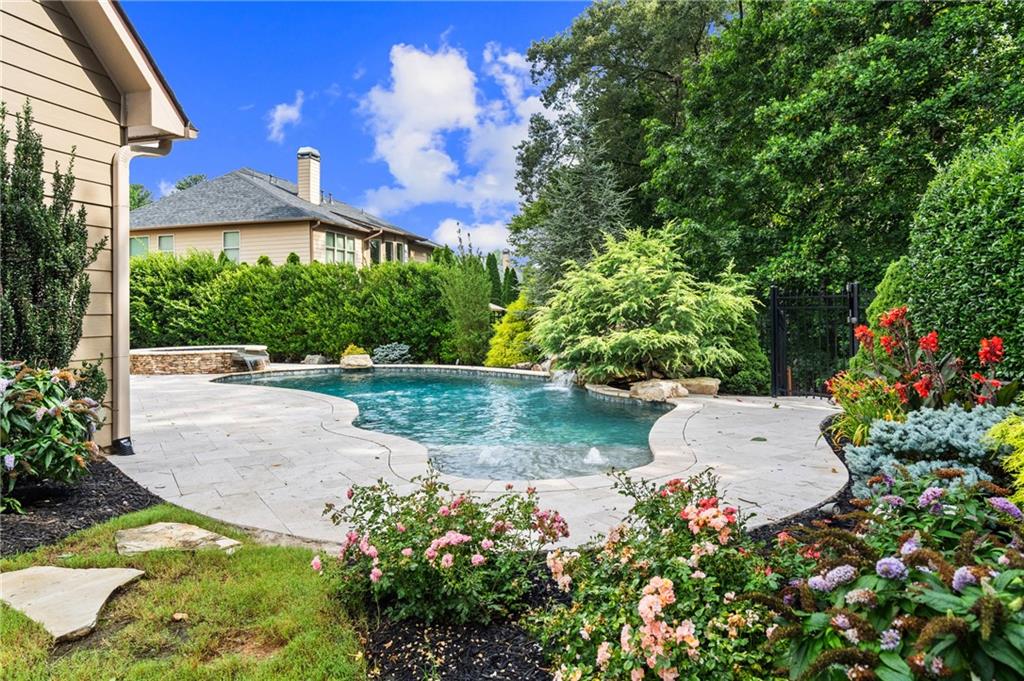 134 Lakestone Parkway