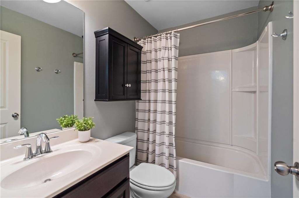 134 Lakestone Parkway