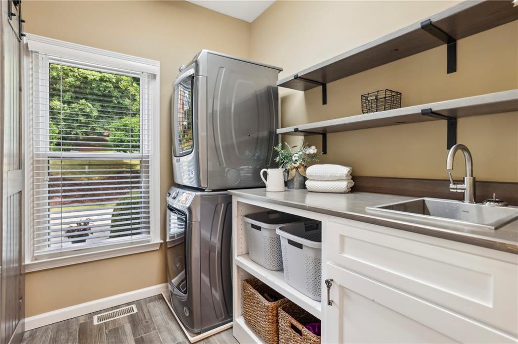 470 W Magnolia Circle