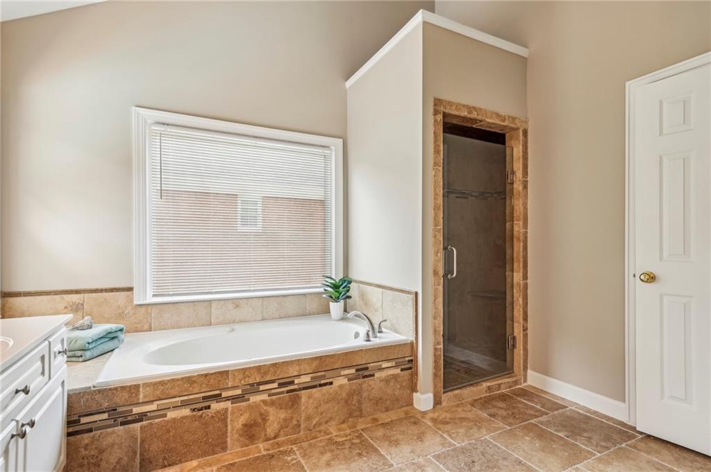 5605 Preserve Circle