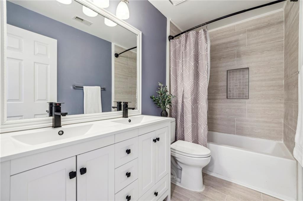 5605 Preserve Circle