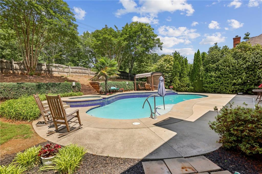 5605 Preserve Circle