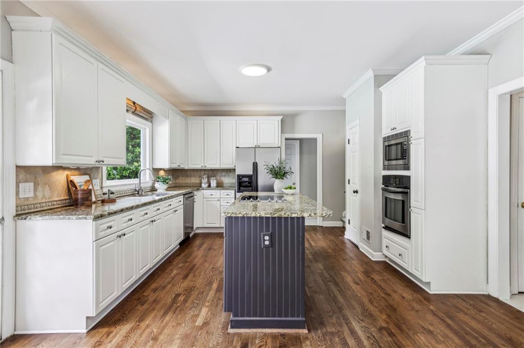 5605 Preserve Circle