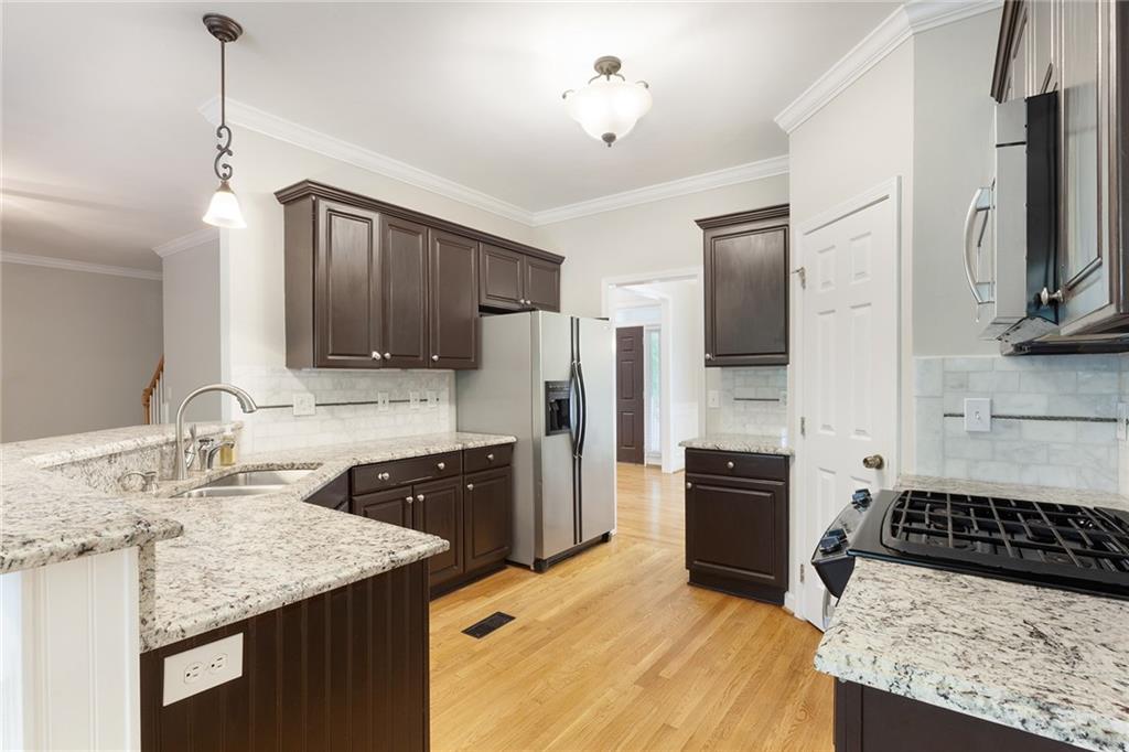 5065 Hickory Hills Drive