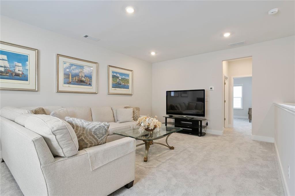 169 Hickory Bluffs Parkway