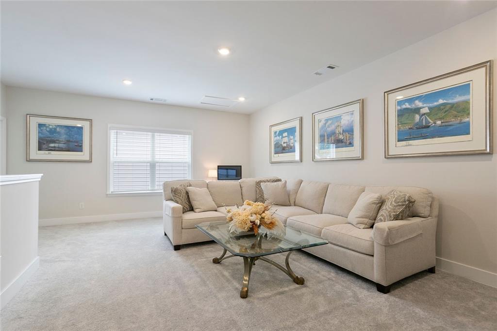 169 Hickory Bluffs Parkway