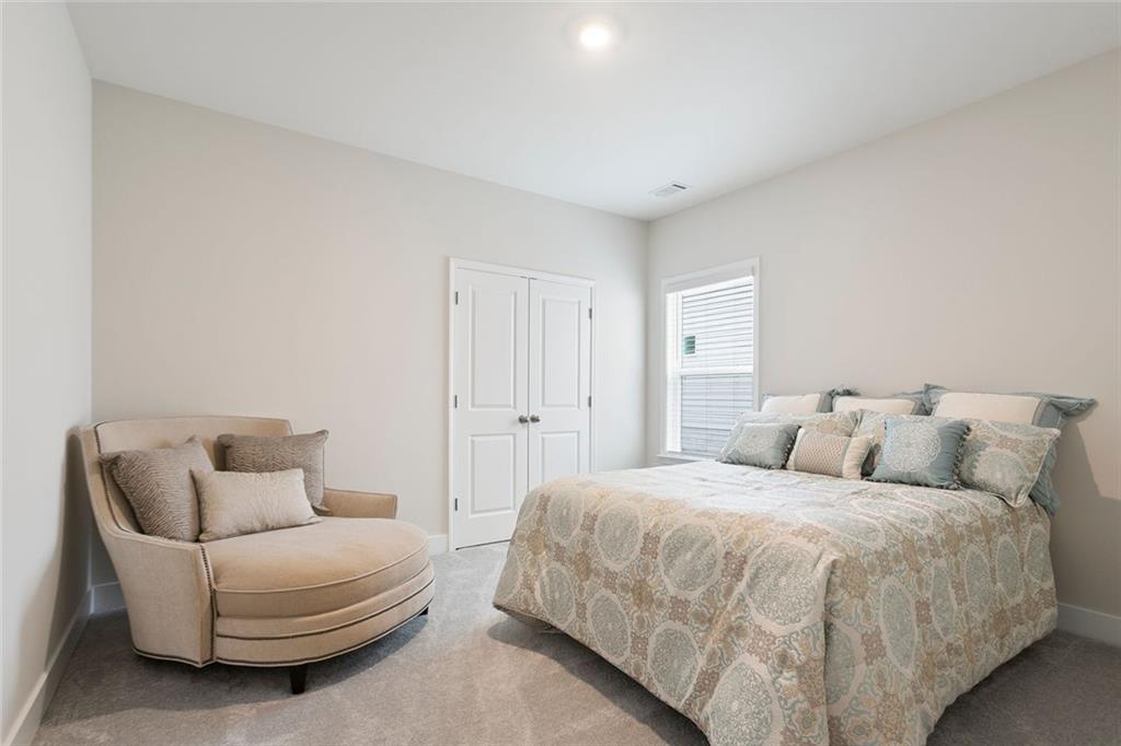 169 Hickory Bluffs Parkway