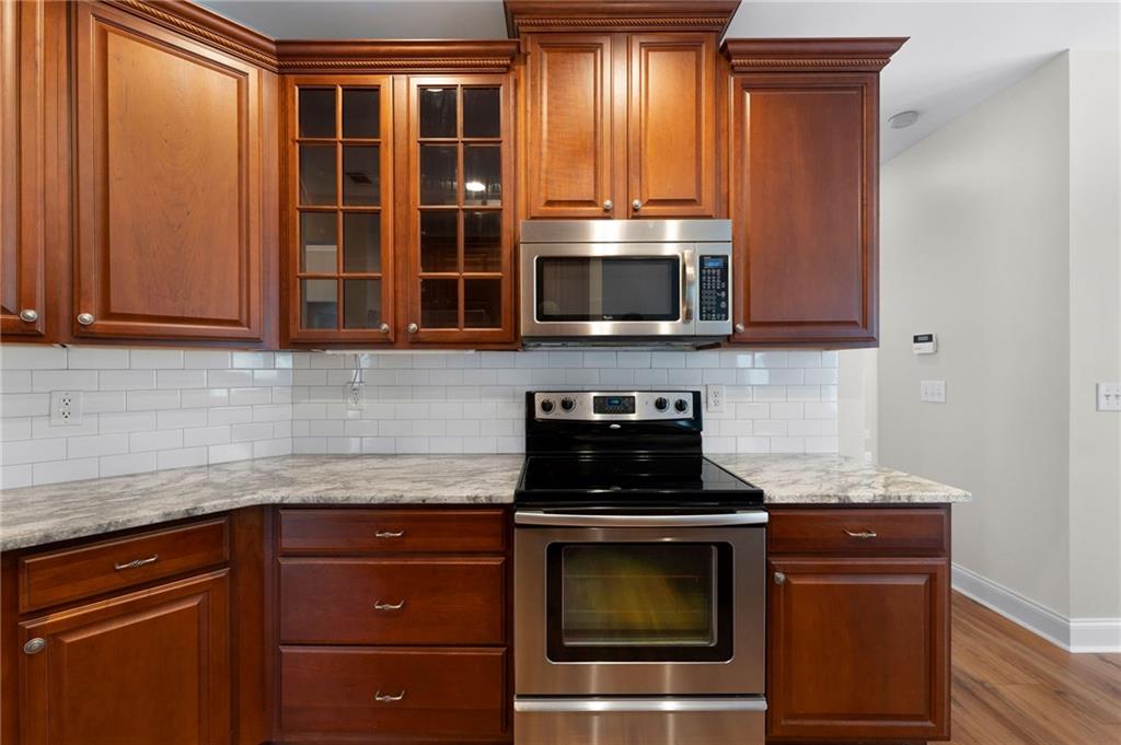 12 Isabella Court NE