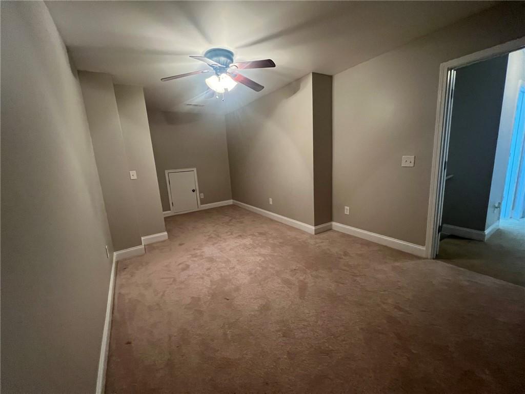 12 Isabella Court NE