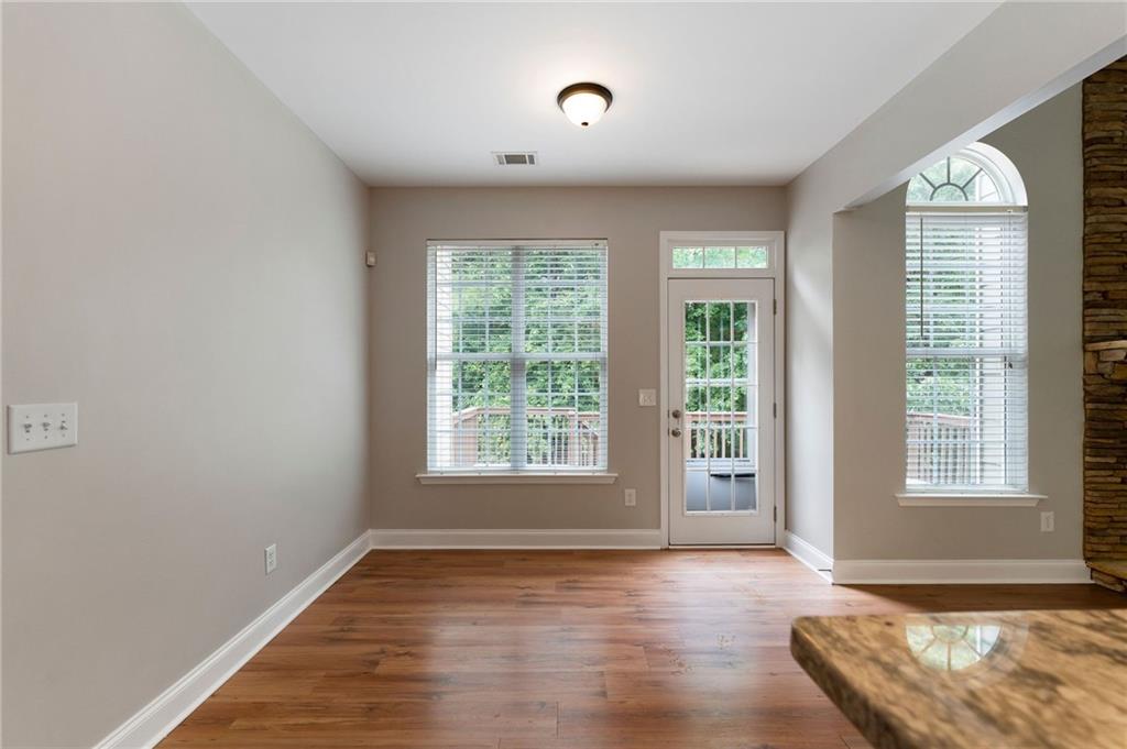 12 Isabella Court NE