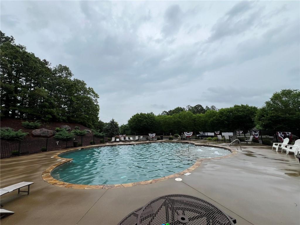 12 Isabella Court NE