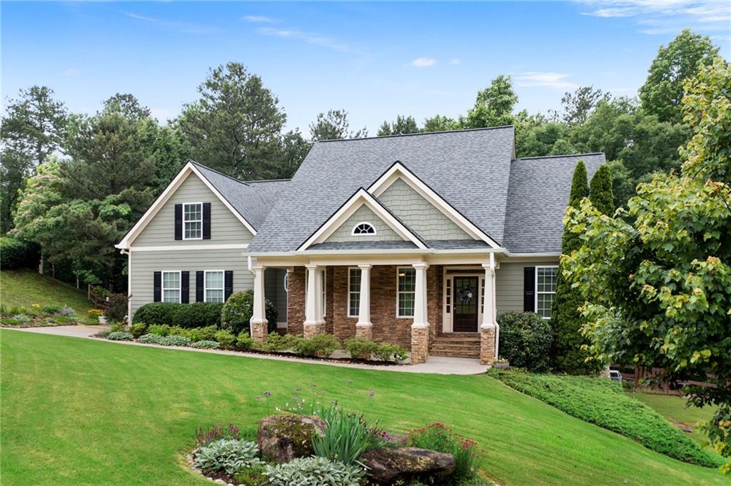 12 Isabella Court NE