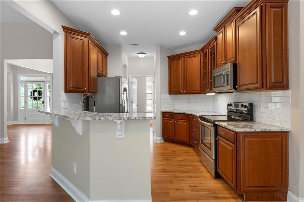 12 Isabella Court NE