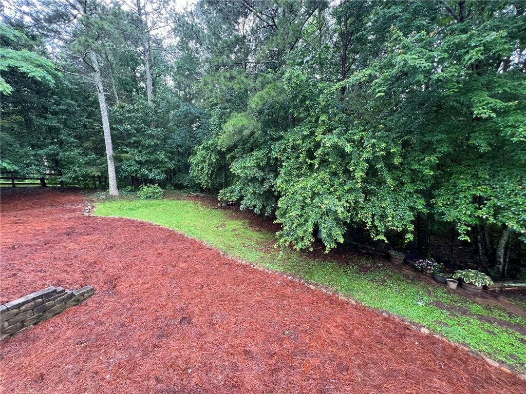 12 Isabella Court NE